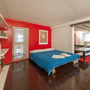 https://fiori-flat.it-romehotels.com